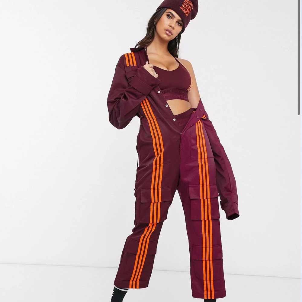 NWT IVY PARK x ADIDAS JUMPSUIT: Excellent Condition. unisex size XS